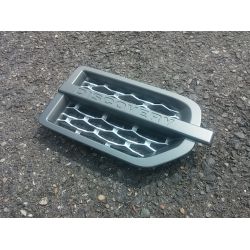 Grille latérale d'aile pour Land Rover Discovery 3 gris argent