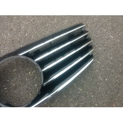 Calandre pour Mercedes Classe E W211 2002-2006 - Noire Chrome