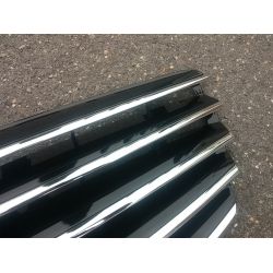 Calandre pour Mercedes Classe E W211 2002-2006 - Noire Chrome