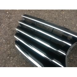 Calandre pour Mercedes Classe E W211 2002-2006 - Noire Chrome